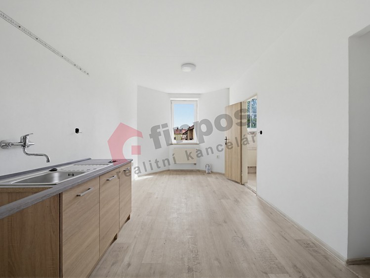 Prodej komerčního prostoru, 318 m² (18 z 20)