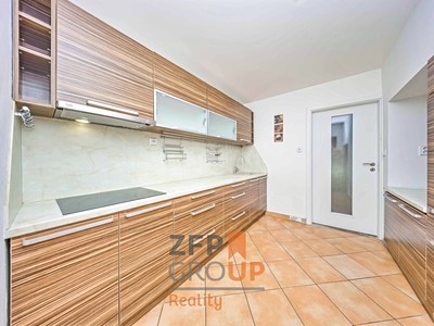Prodej domu, 227 m² (2 z 45)