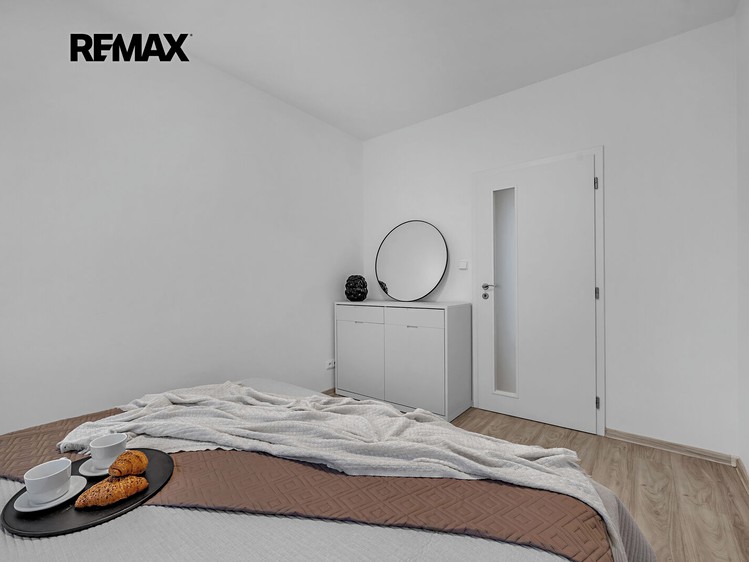 Квартира 4+kk на продаж, 97 м² (21 з 34)