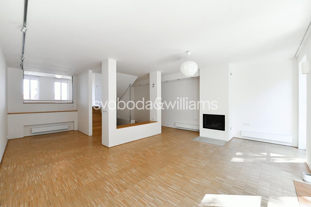 Pronájem rodinného domu 345 m², pozemek 253 m² – fotografie 4