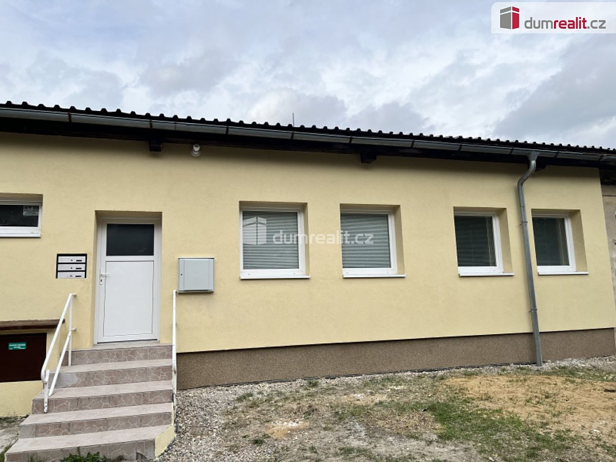 Pronájem bytu 1+kk 18 m² – fotografie 2