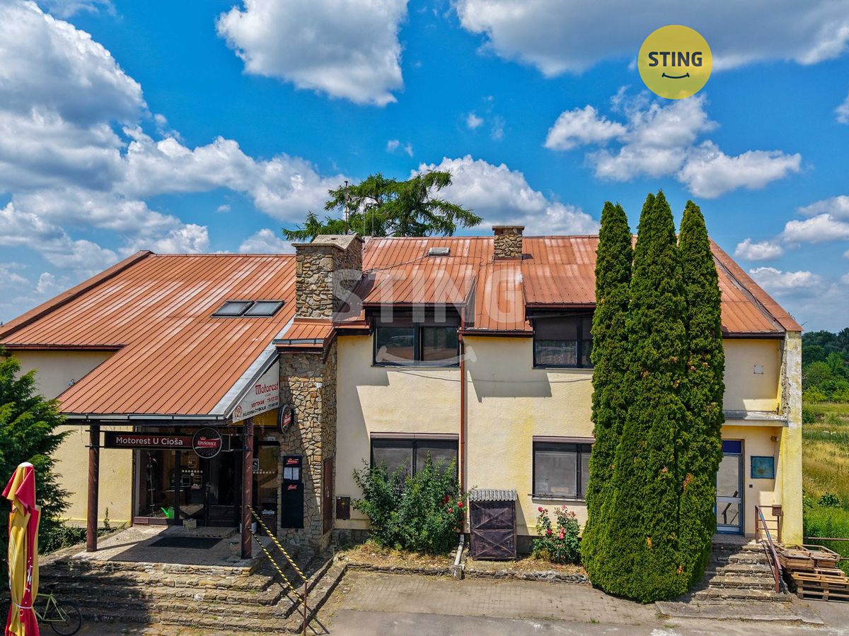 Prodej rodinného domu 360 m², pozemek 3443 m²