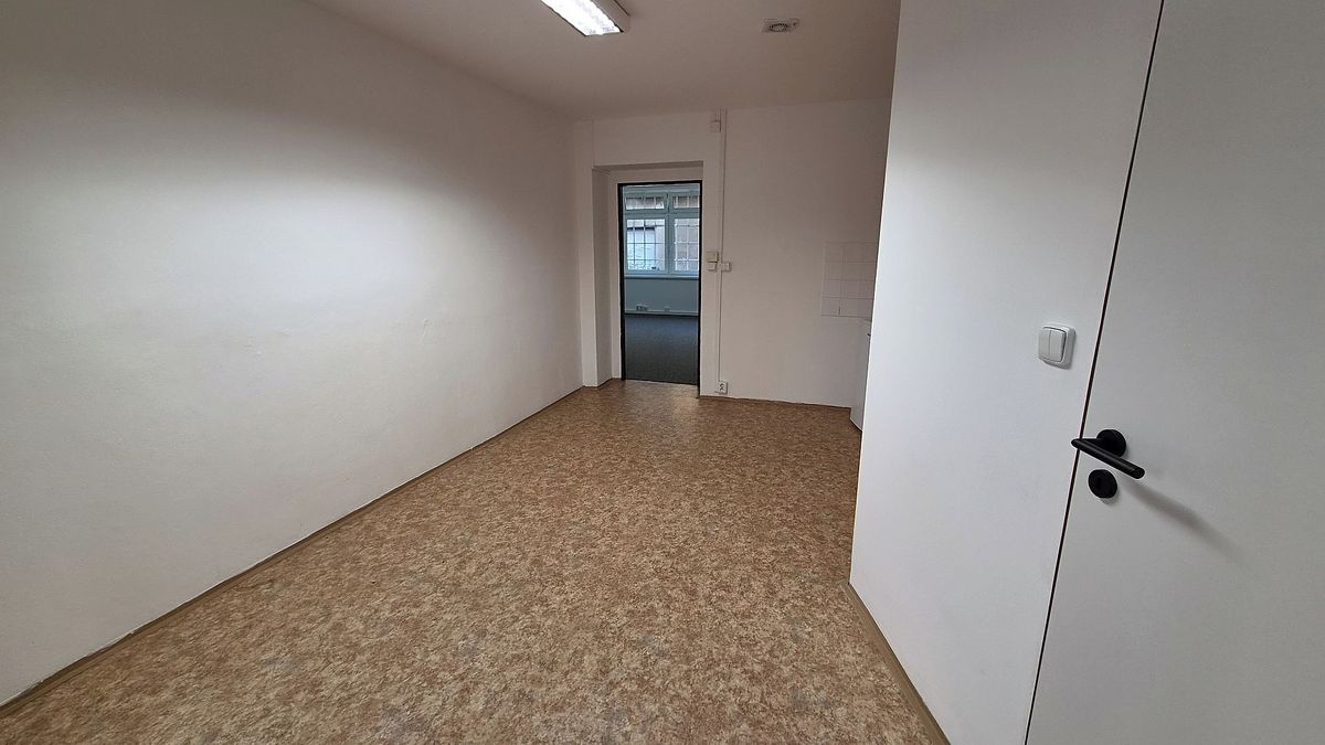 Pronájem bytu 1+1 49 m² – fotografie 4