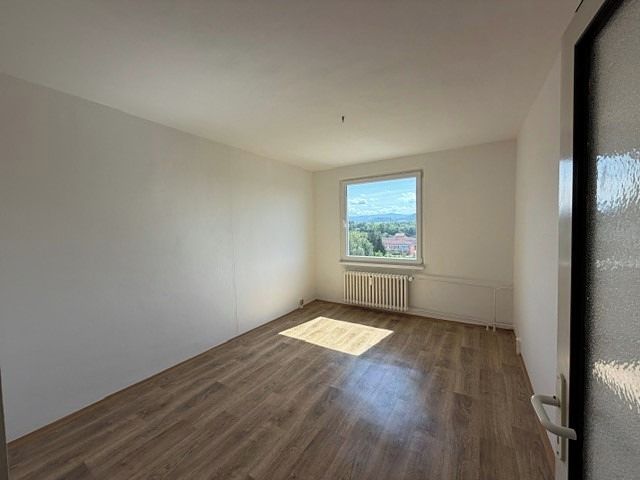 Pronájem bytu 3+1 78 m² – fotografie 3