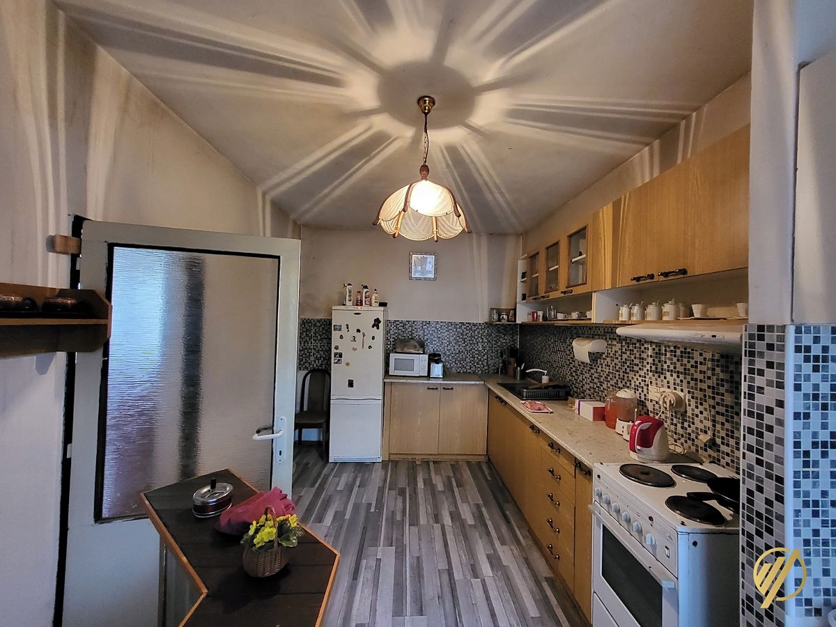 Prodej rodinného domu 290 m², pozemek 991 m² – fotografie 4