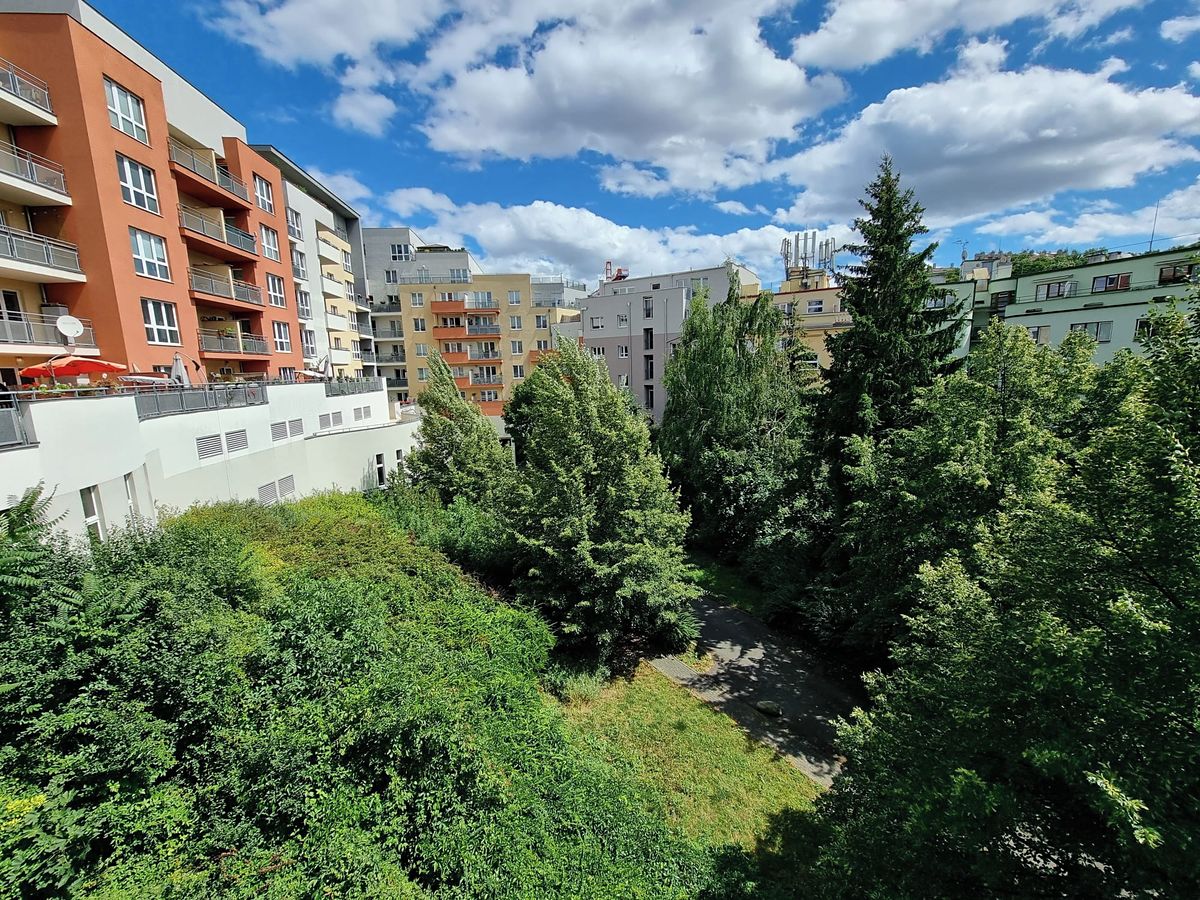 Pronájem bytu 2+kk 51 m² – fotografie 2