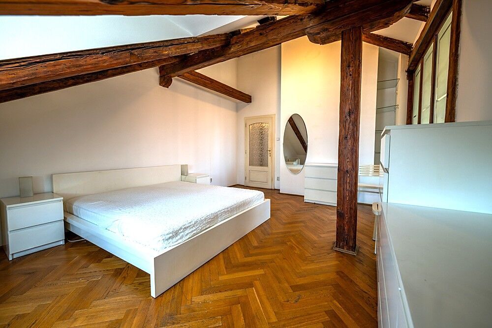 Pronájem bytu 3+1 164 m² – fotografie 3