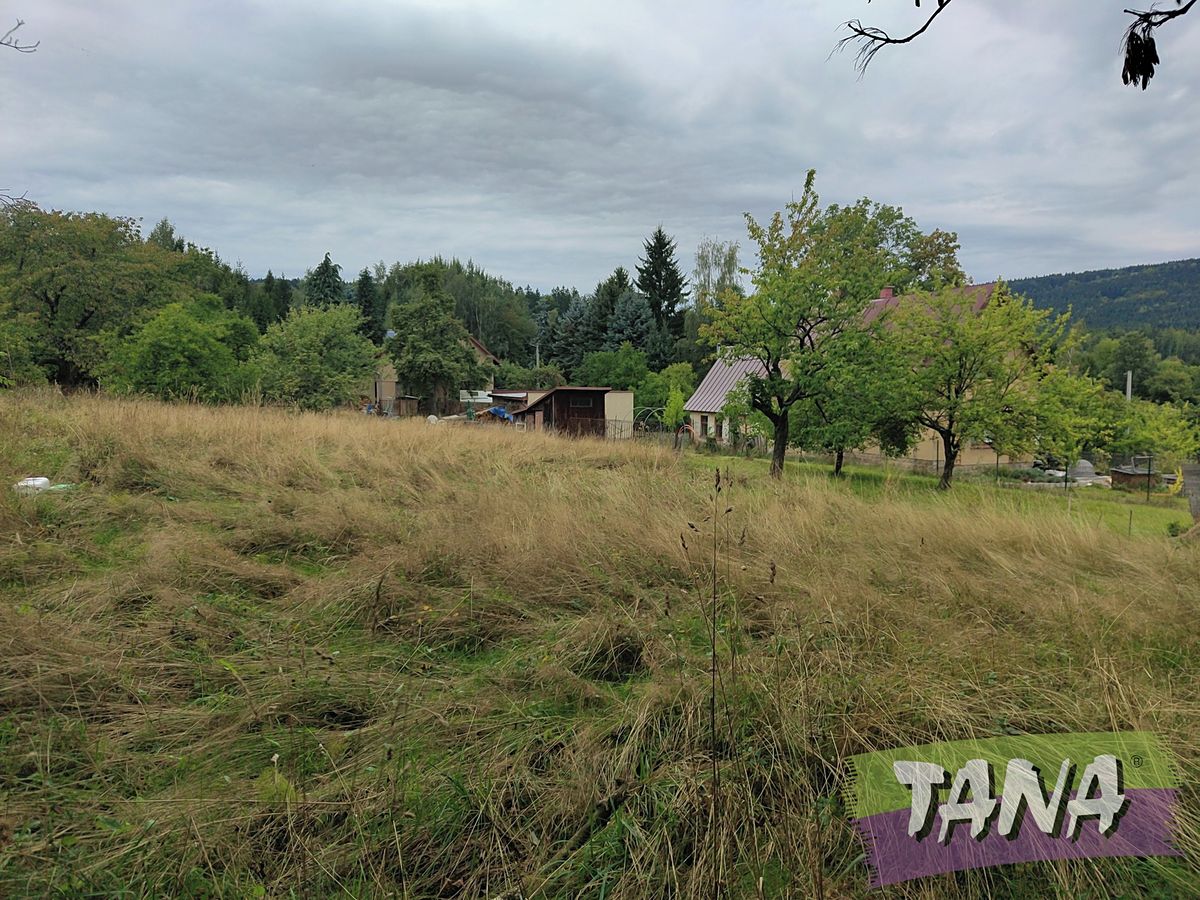Prodej stavebního pozemku 941 m² – fotografie 3