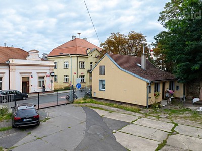 Pronájem komerčního prostoru, 83 m² (2 z 14)