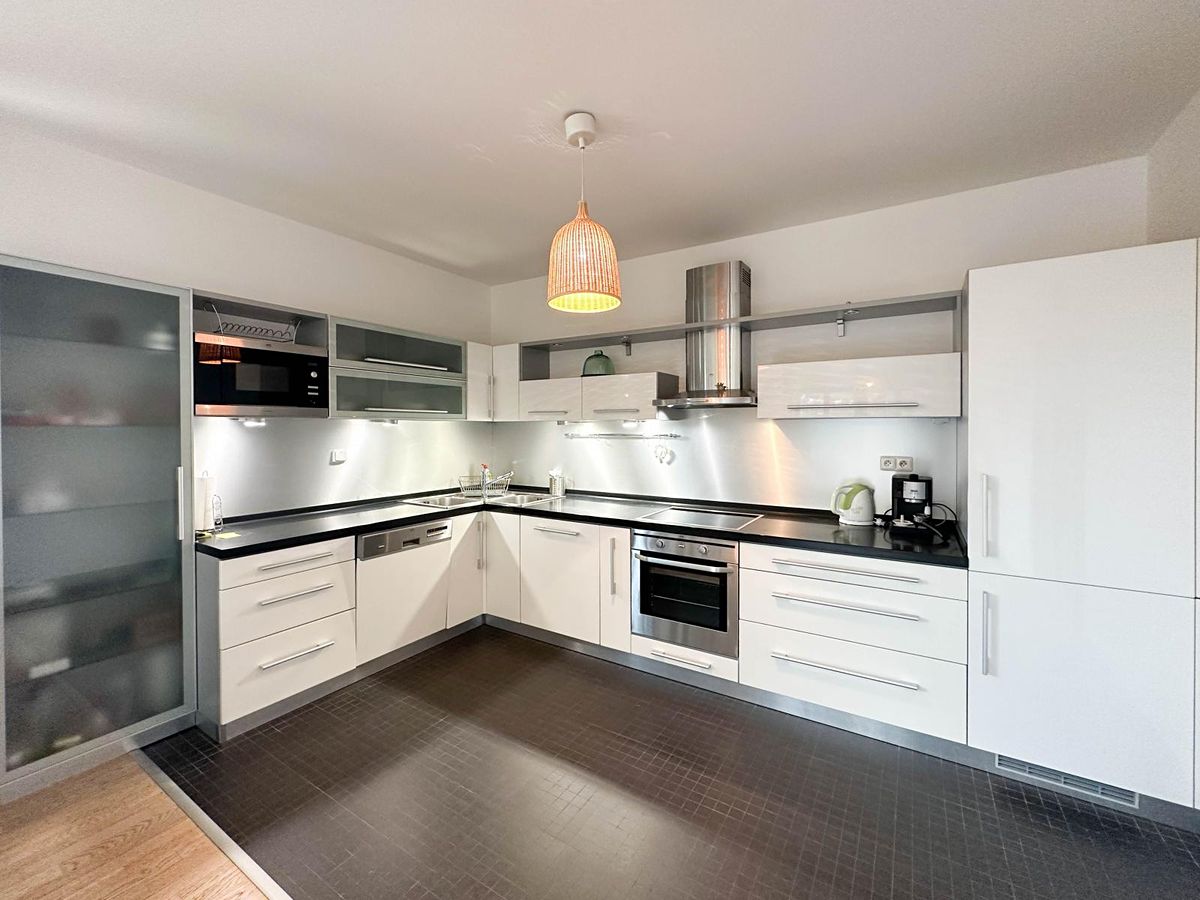 Pronájem bytu 2+kk 61 m² – fotografie 3
