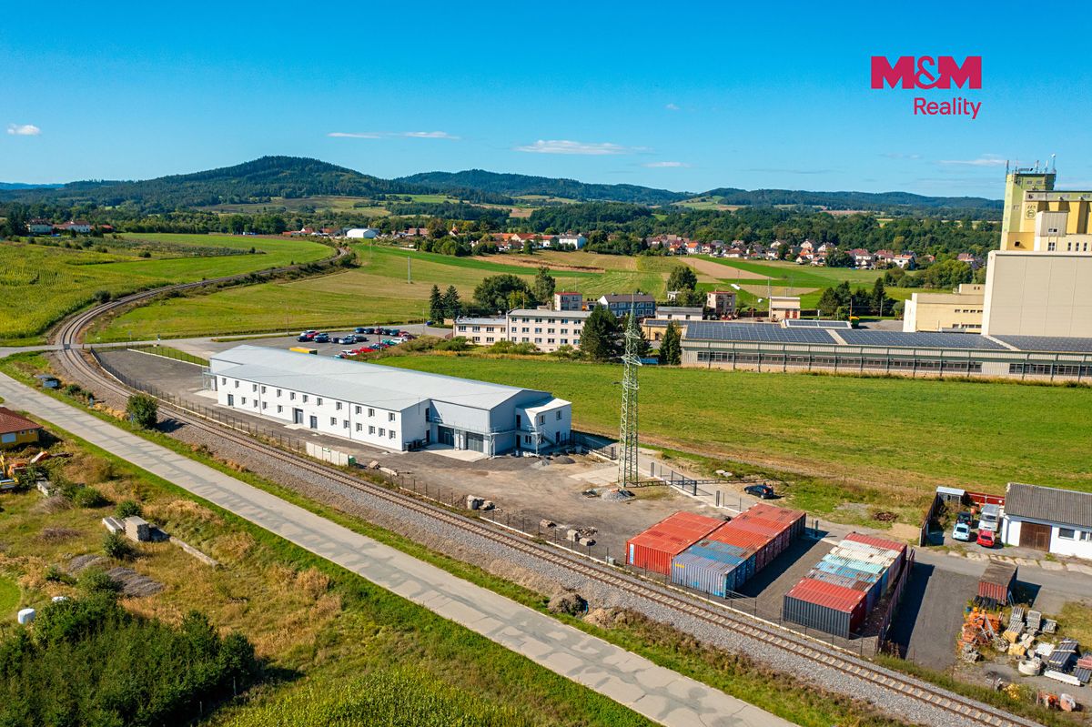 Pronájem komerčního pozemku 1500 m² – fotografie 2