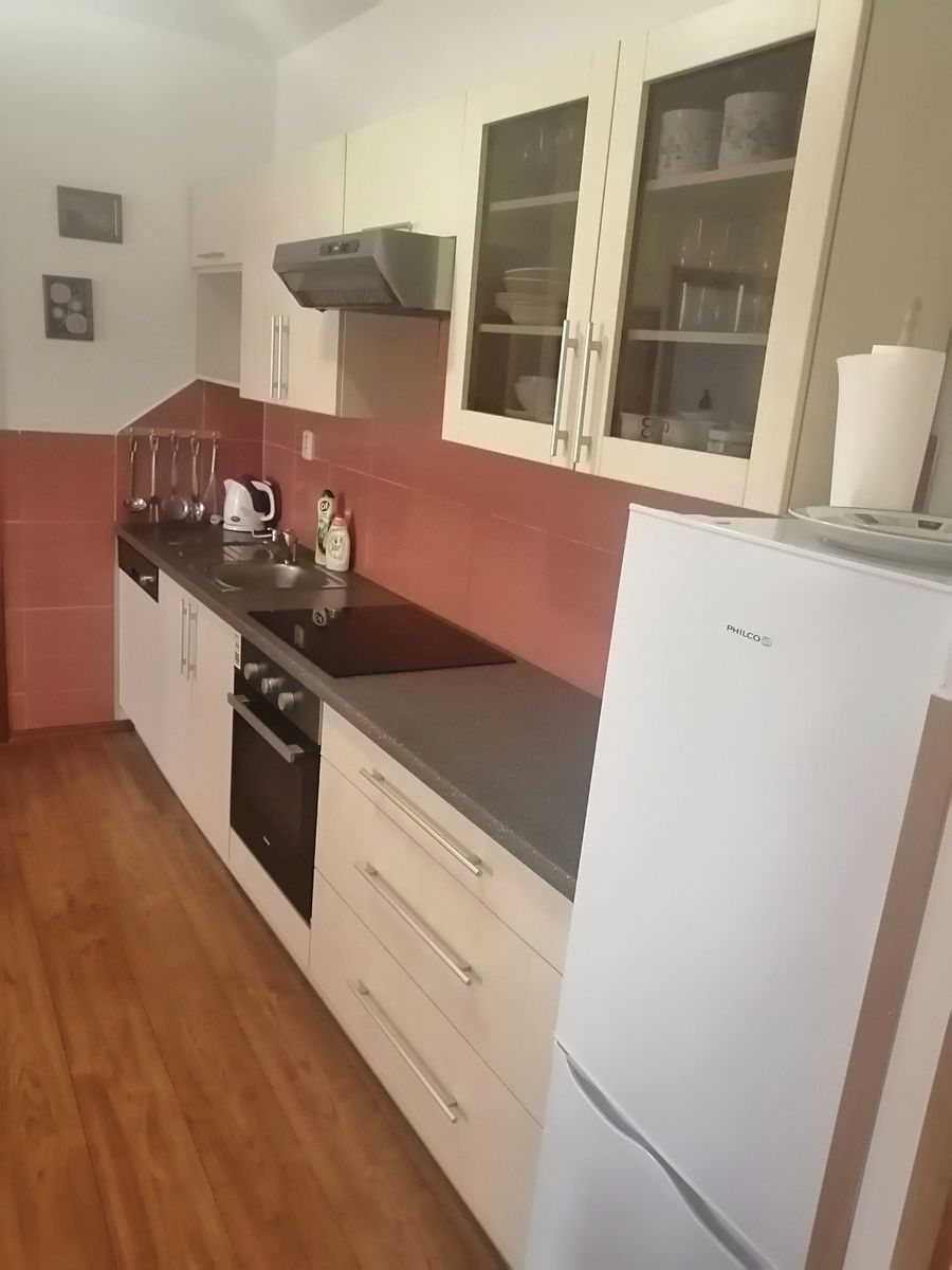 Pronájem bytu 2+kk 65 m² – fotografie 3