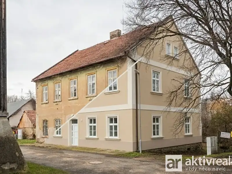 Prodej ubytovacího zařízení 420 m², Hostín u Vojkovic – náhled fotky 1
