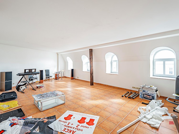 Prodej komerčního prostoru, 716 m² (19 z 26)