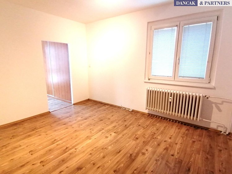 Wohnung 2+1 zum Kauf, 56 m² (2 von 8)