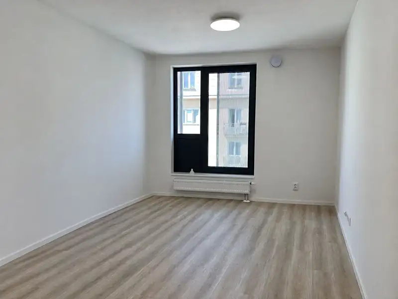 Pronájem bytu 1+kk 24 m², Praha – náhled fotky 2