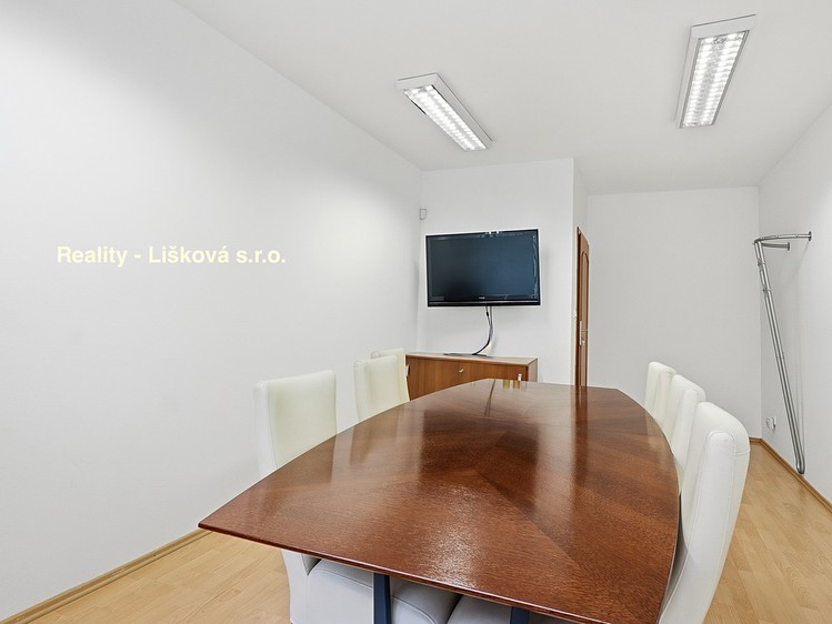 Комерційне приміщення на продаж, 430 м² (23 з 26)