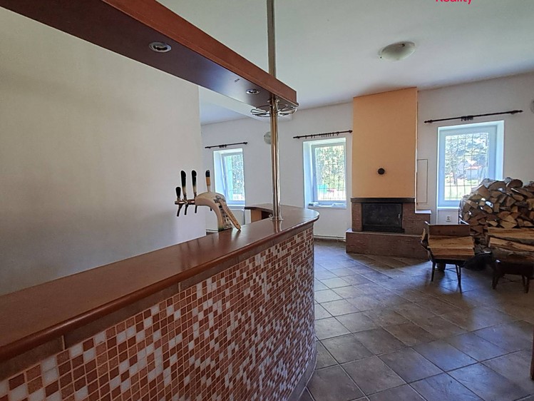 Комерційне приміщення на продаж, 300 м² (25 з 30)