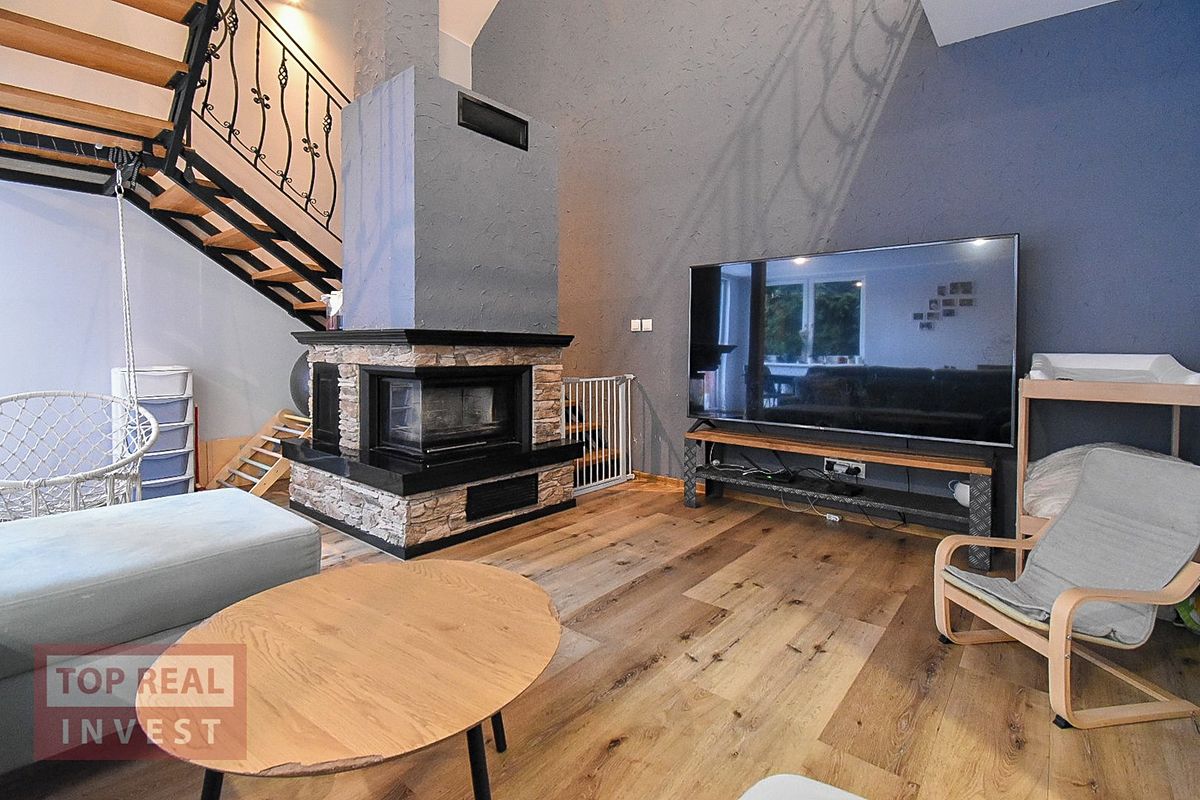 Prodej rodinného domu 238 m², pozemek 1069 m² – fotografie 3