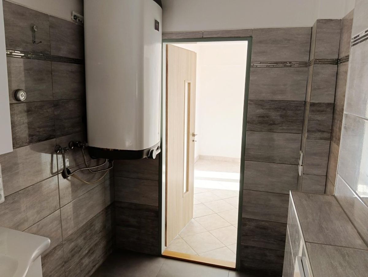 Pronájem bytu 3+kk 140 m² – fotografie 3