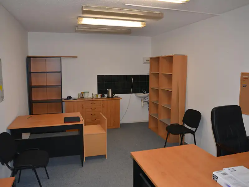 Prodej kanceláře 17 m², Praha – náhled fotky 2