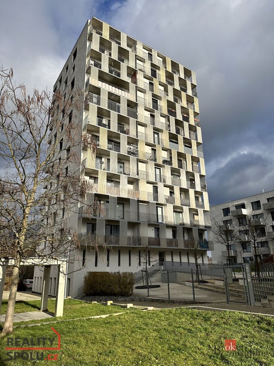 Pronájem bytu 2+kk 62 m² – fotografie 4