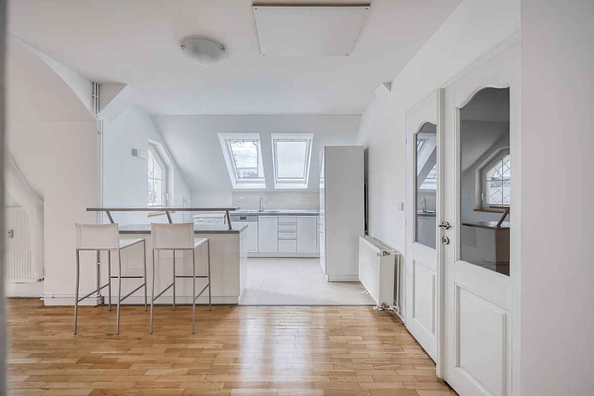Pronájem bytu 3+kk 125 m² – fotografie 3