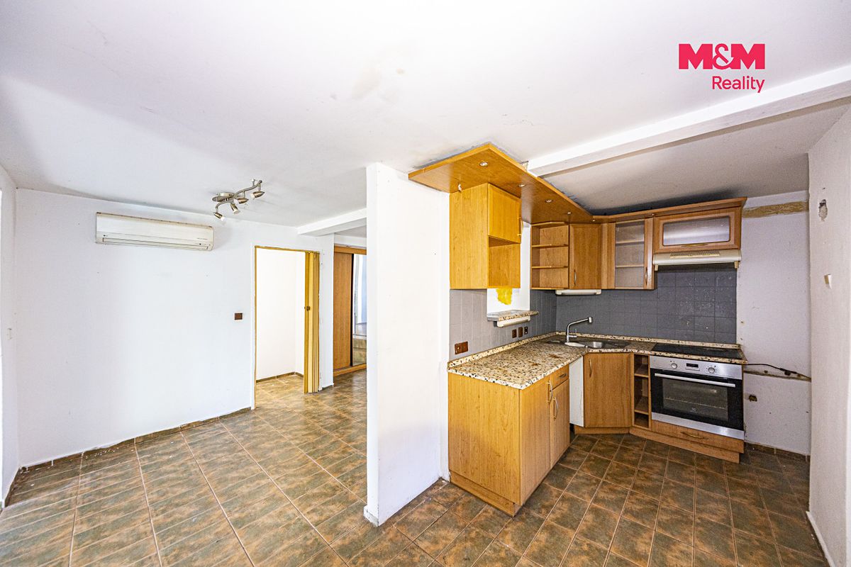 Prodej rodinného domu 170 m², pozemek 1774 m² – fotografie 4
