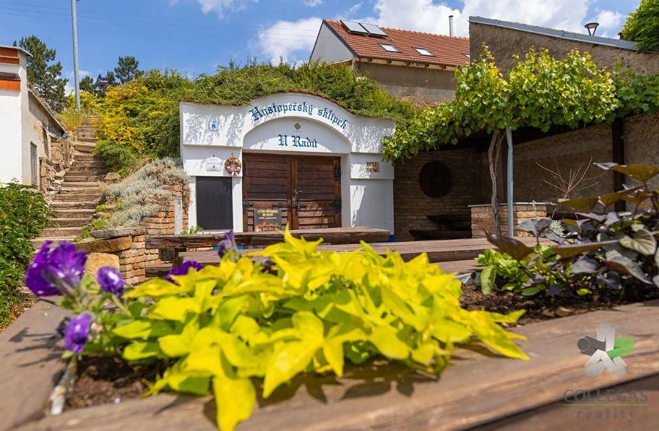 Prodej komerční nemovitosti 421 m²