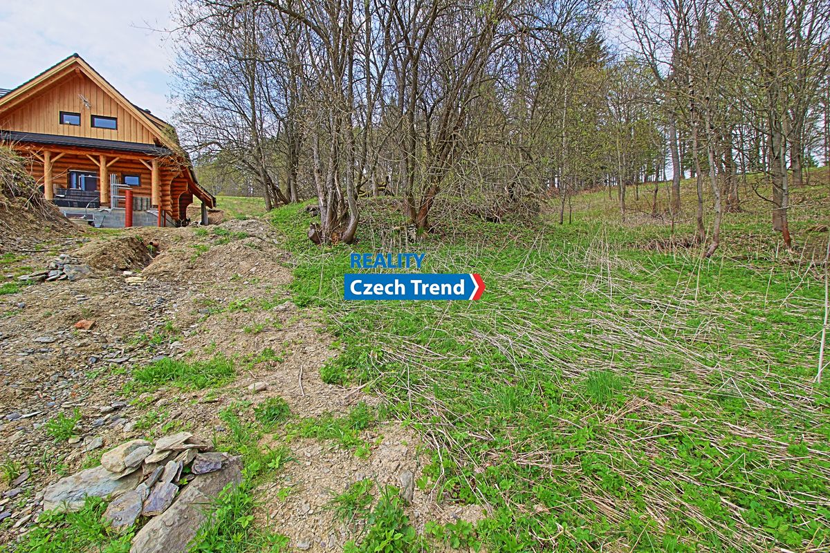 Prodej stavebního pozemku 3051 m² – fotografie 3