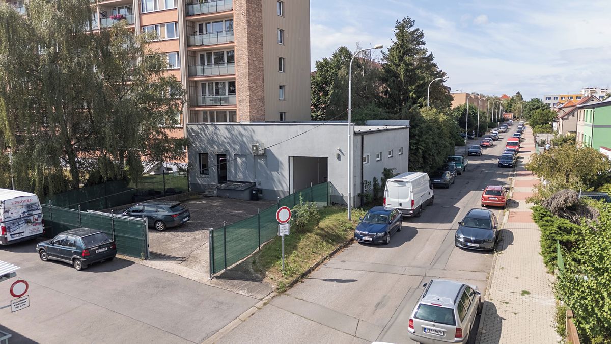 Prodej výrobní haly, prostoru 210 m² – fotografie 2