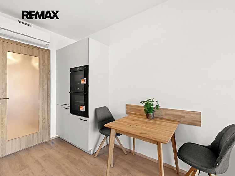 Квартира 1+kk в оренду, 33 м² (10 з 24)