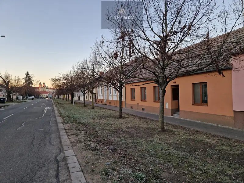 Prodej rodinného domu 150 m², pozemek 322 m², Valtice – náhled fotky 1