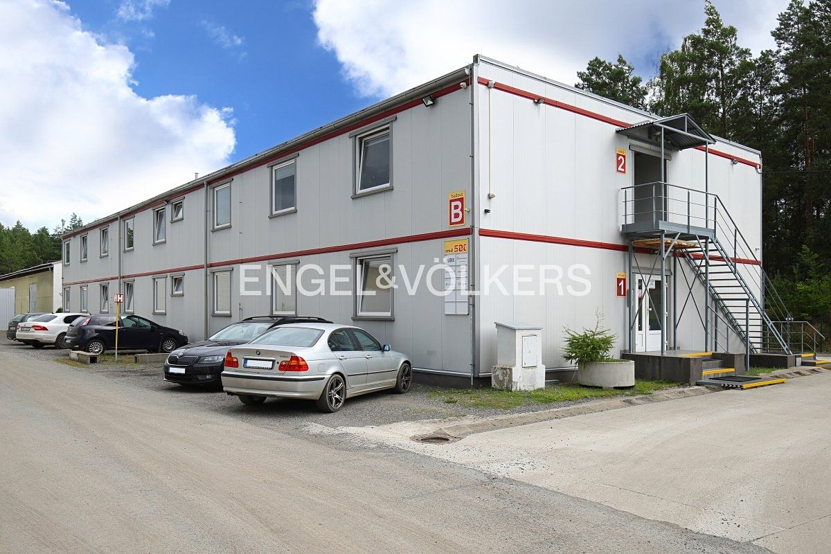 Pronájem skladového prostoru 370 m² – fotografie 2