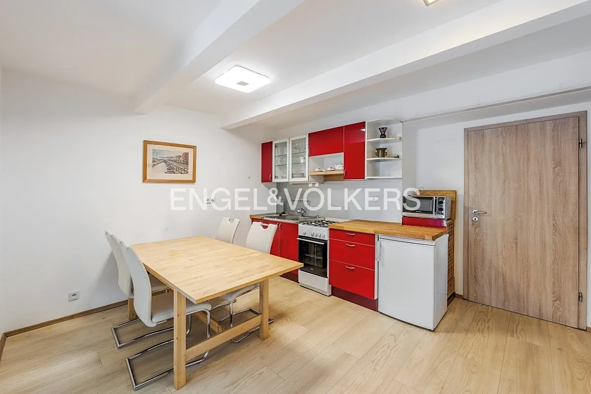 Pronájem kanceláře 73 m²