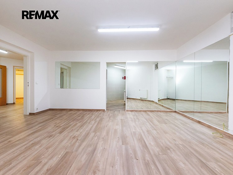 Комерційне приміщення на продаж, 433 м² (21 з 42)