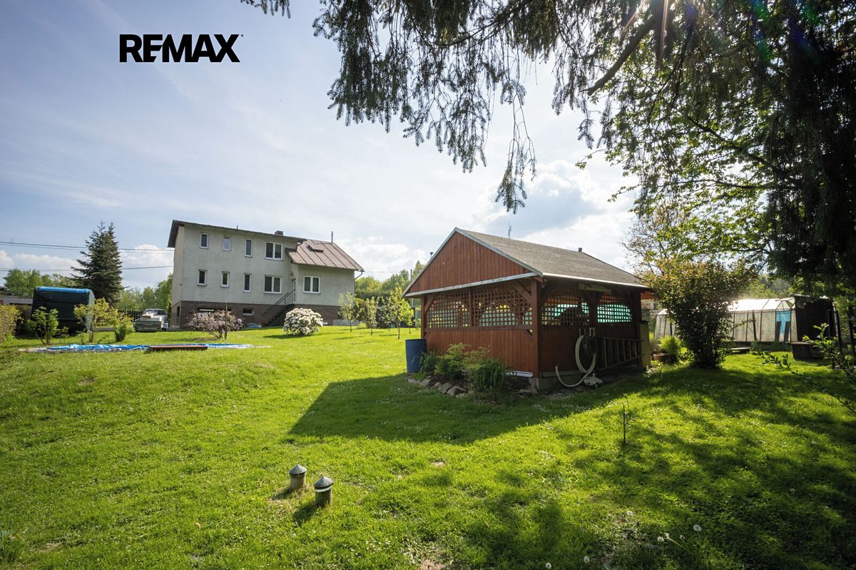 Prodej vícegeneračního domu 291 m², pozemek 1086 m² – fotografie 3