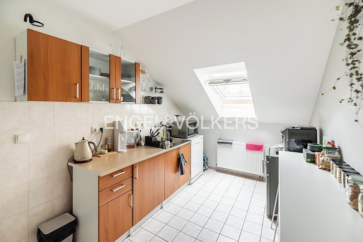 Pronájem kanceláře 93 m² – fotografie 5