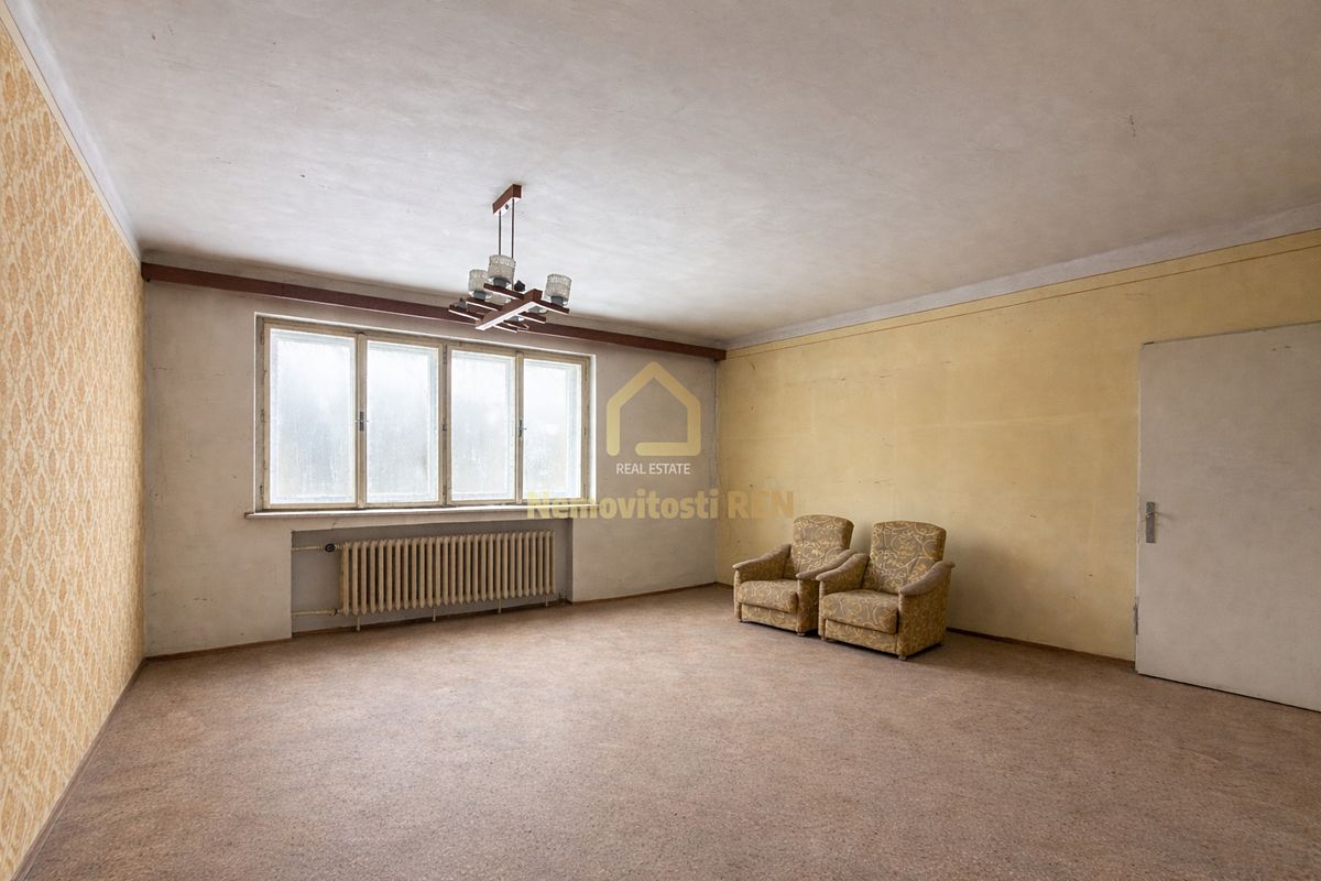 Prodej rodinného domu 352 m², pozemek 1649 m² – fotografie 5