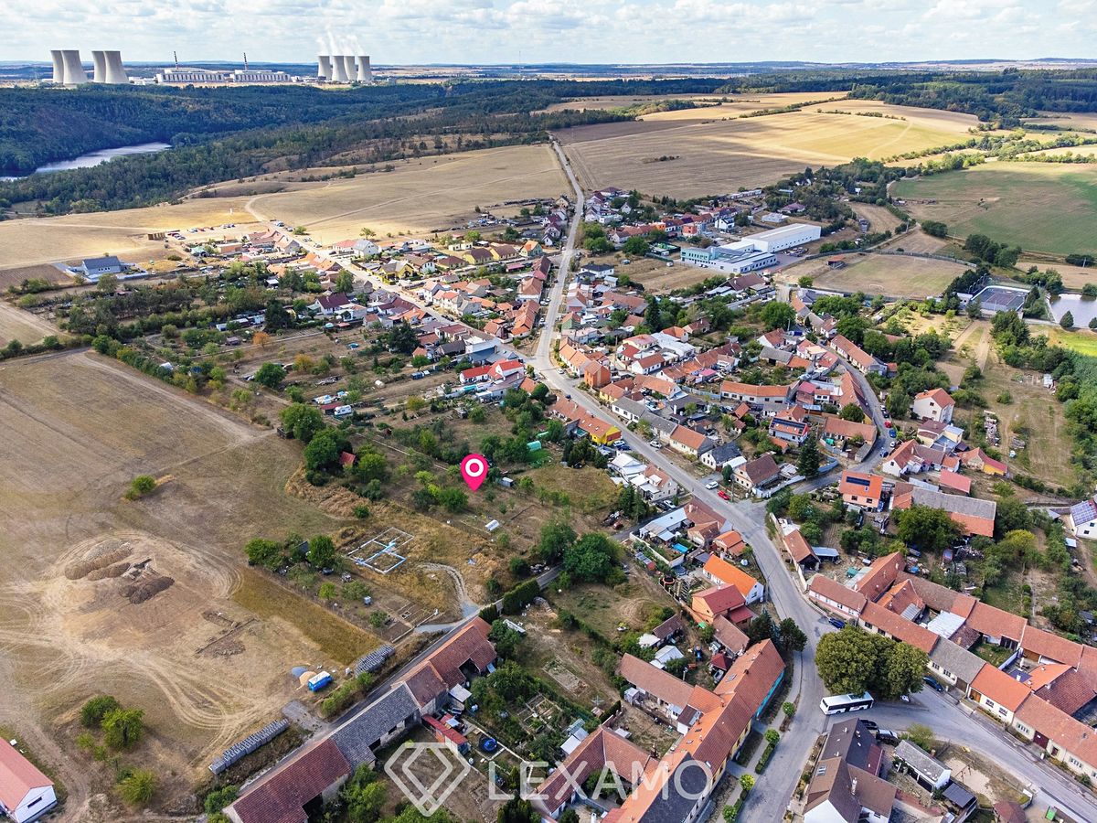 Prodej stavebního pozemku 1680 m²