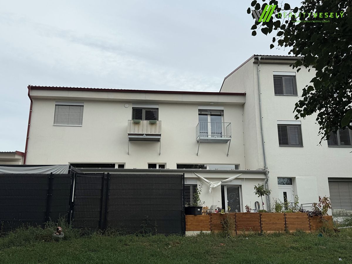 Pronájem bytu 3+kk 60 m²