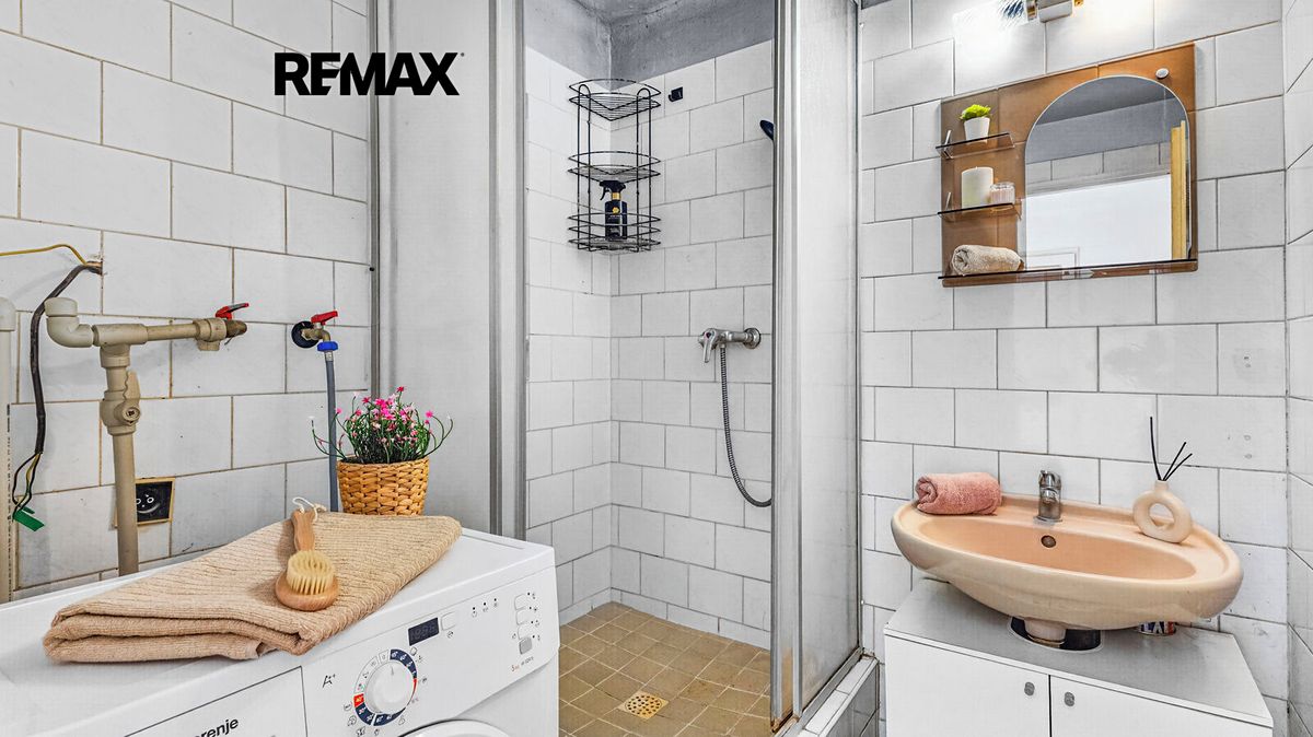 Prodej rodinného domu 200 m², pozemek 720 m² – fotografie 5