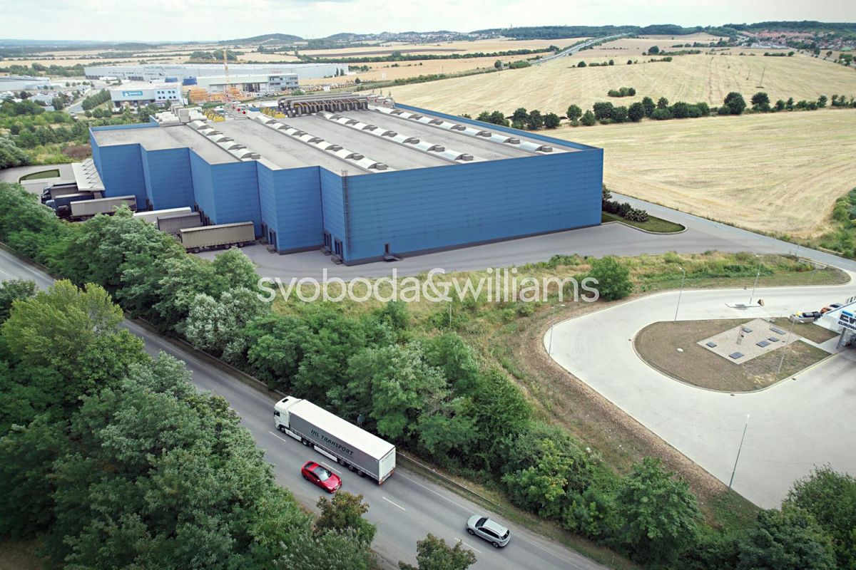 Pronájem výrobní haly, prostoru 7600 m² – fotografie 2