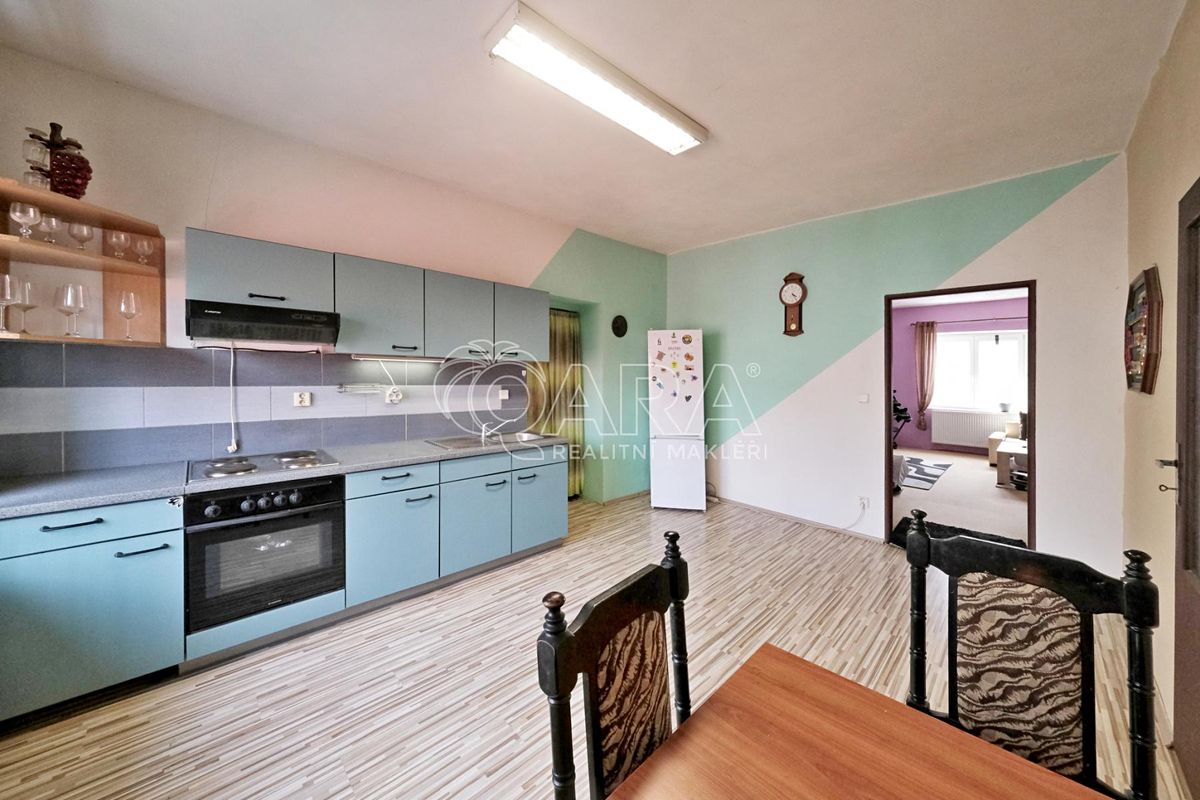 Prodej vícegeneračního domu 287 m², pozemek 412 m² – fotografie 3