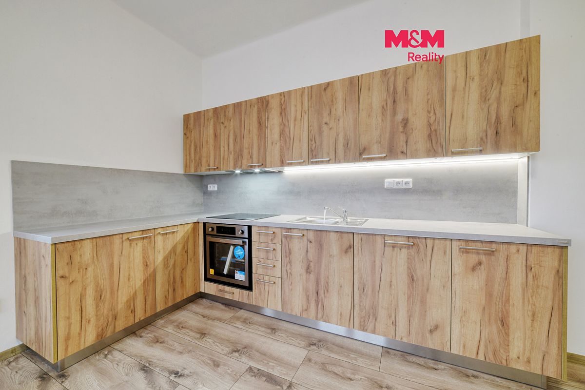 Prodej rodinného domu 218 m², pozemek 334 m²