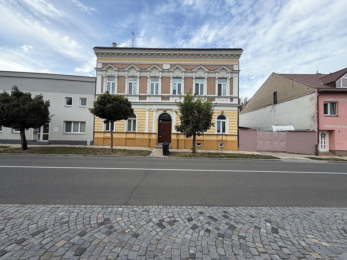Pronájem bytu 2+1 69 m² – fotografie 3
