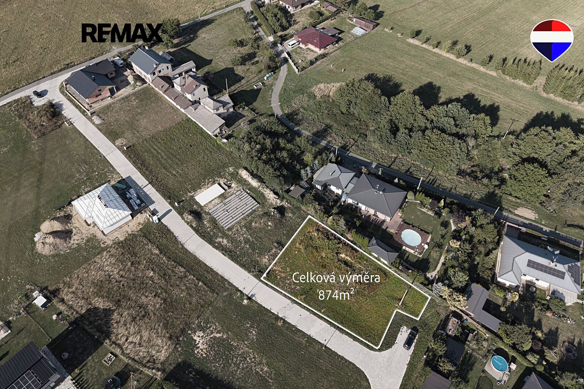 Prodej stavebního pozemku 874 m² – fotografie 2