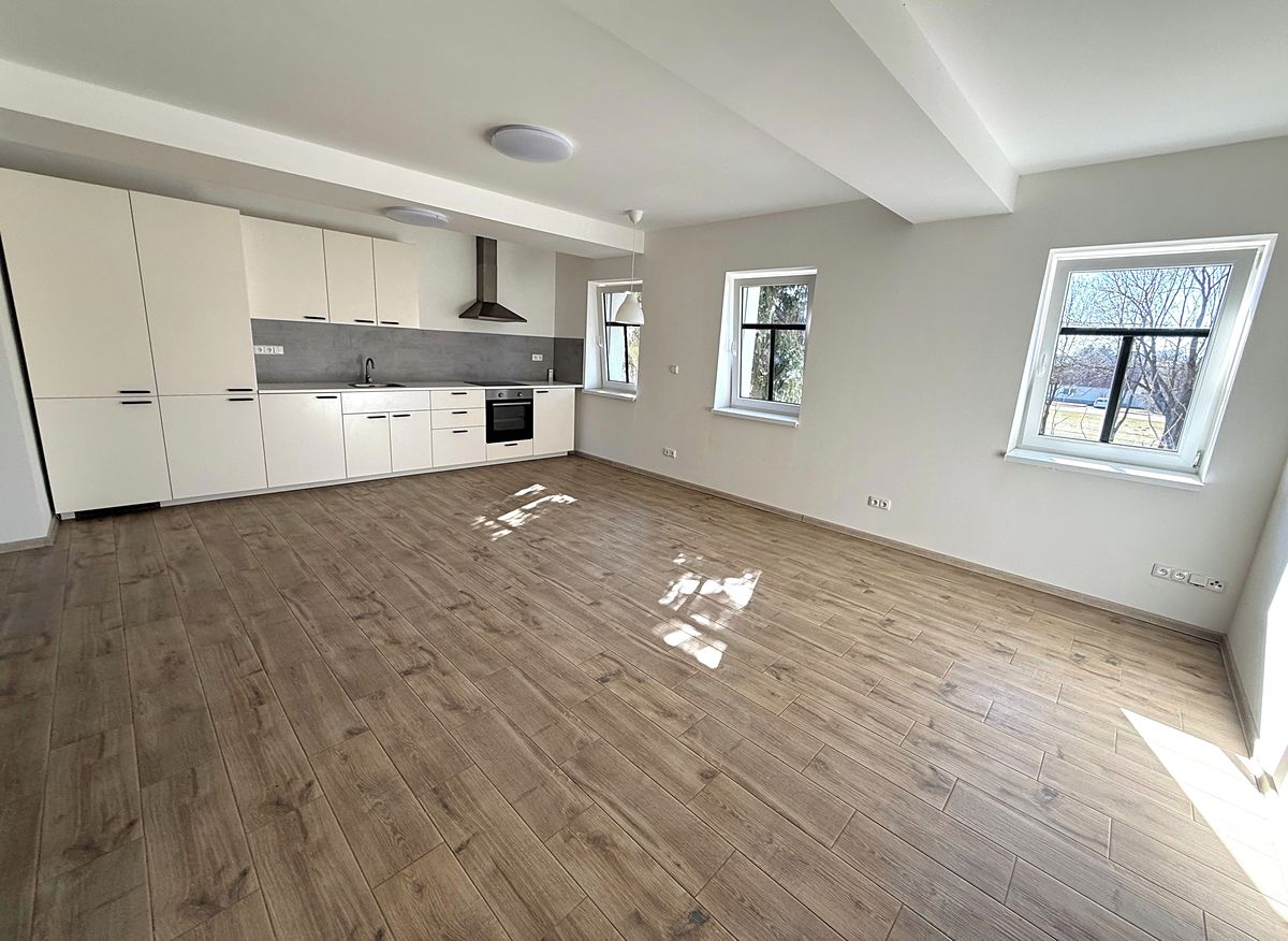 Pronájem bytu 4+kk 111 m²