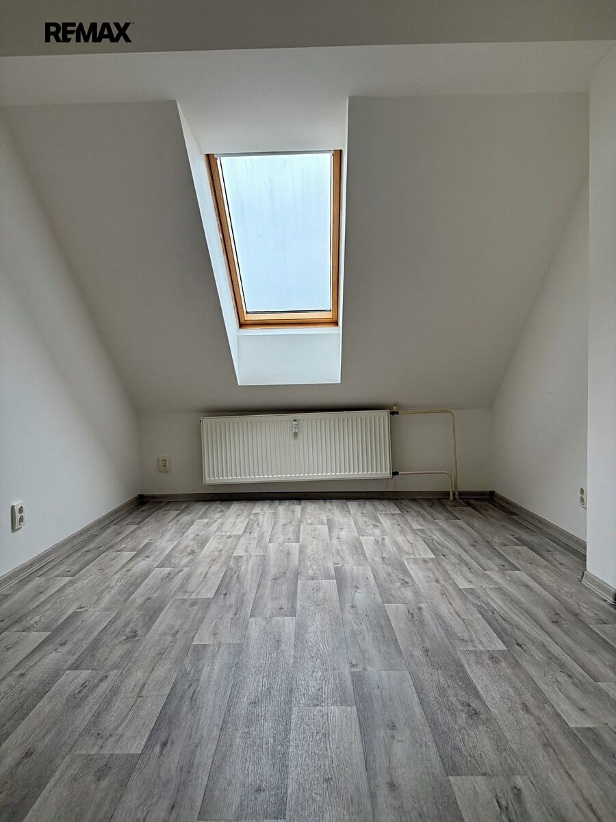 Pronájem bytu 1+kk 39 m² – fotografie 3