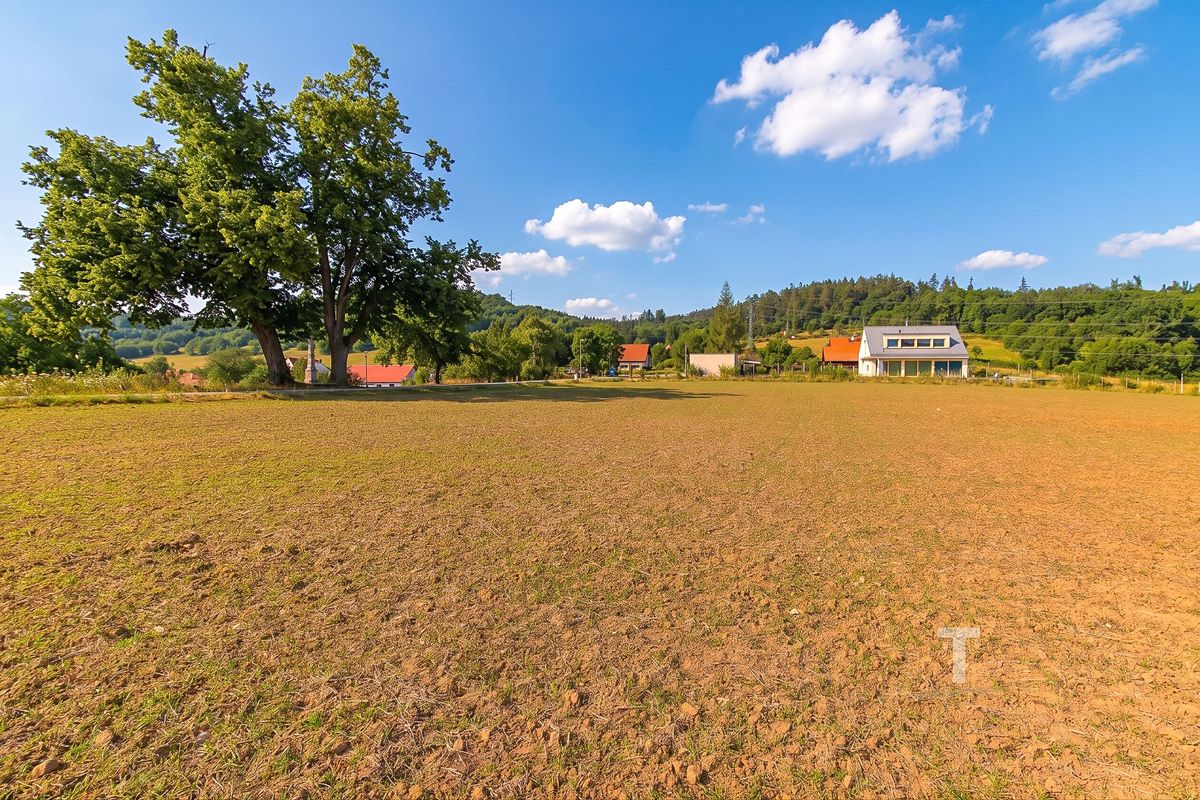 Prodej stavebního pozemku 1463 m² – fotografie 2